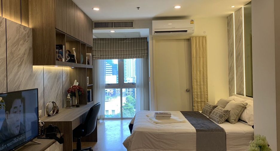 For rent studio condo in Khlong Toei, Bangkok