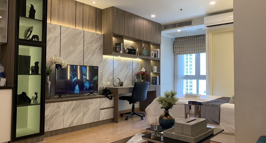 For rent studio condo in Khlong Toei, Bangkok