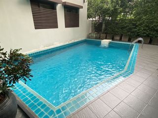 For sale 3 Beds villa in Khlong Toei, Bangkok