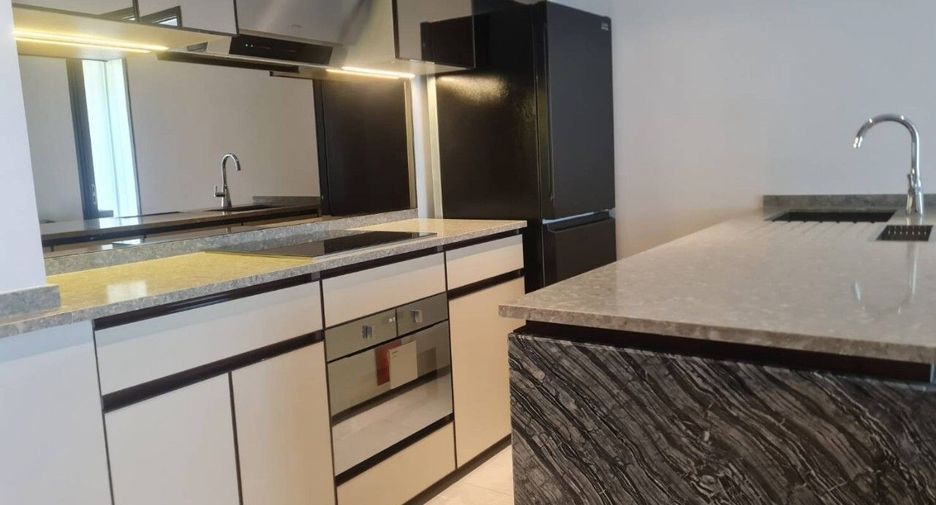 For rent 2 bed condo in Watthana, Bangkok