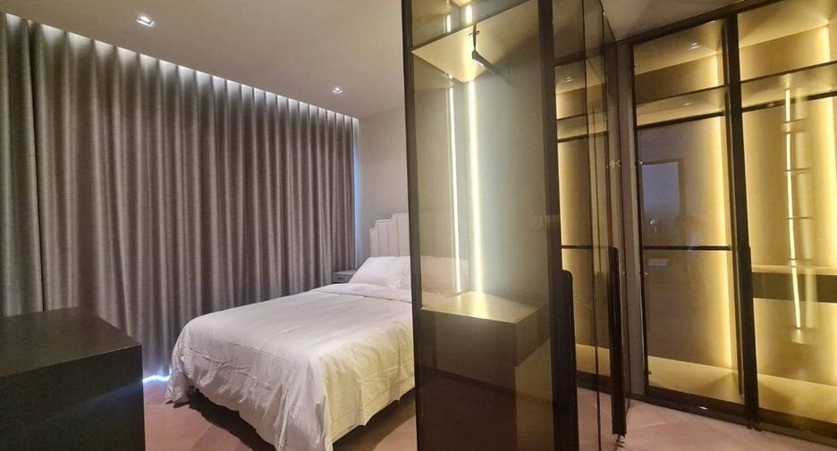 For rent 2 bed condo in Watthana, Bangkok