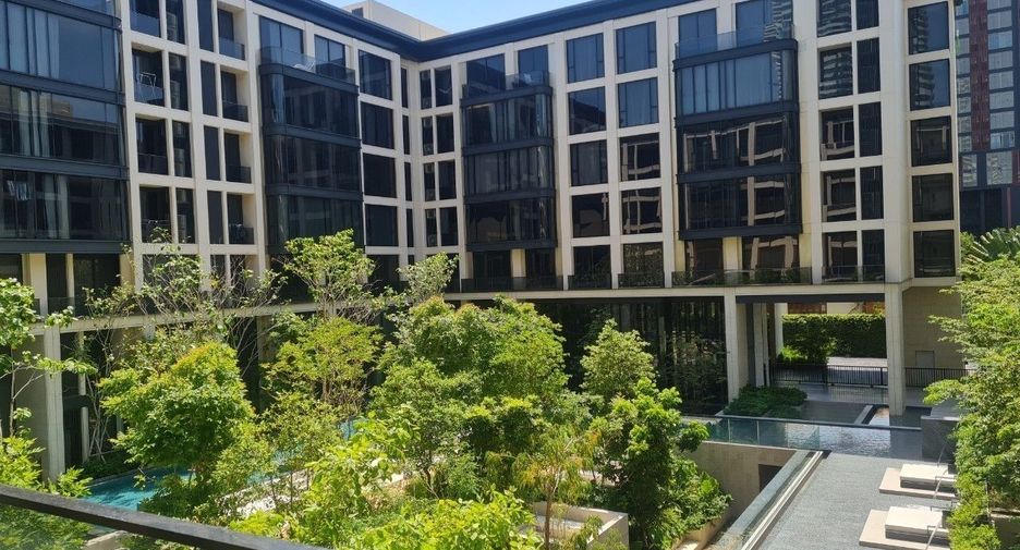 For rent 2 bed condo in Watthana, Bangkok