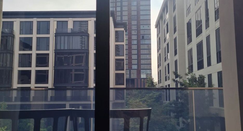 For rent 2 bed condo in Watthana, Bangkok