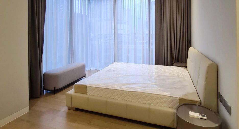 For rent 2 bedrooms condo in Khlong Toei, Bangkok