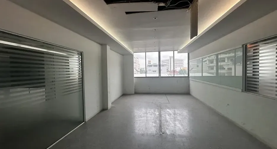 Oficina en alquiler en Khlong Toei, Bangkok