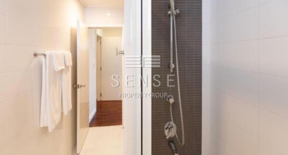 For rent 3 bedrooms condo in Khlong Toei, Bangkok