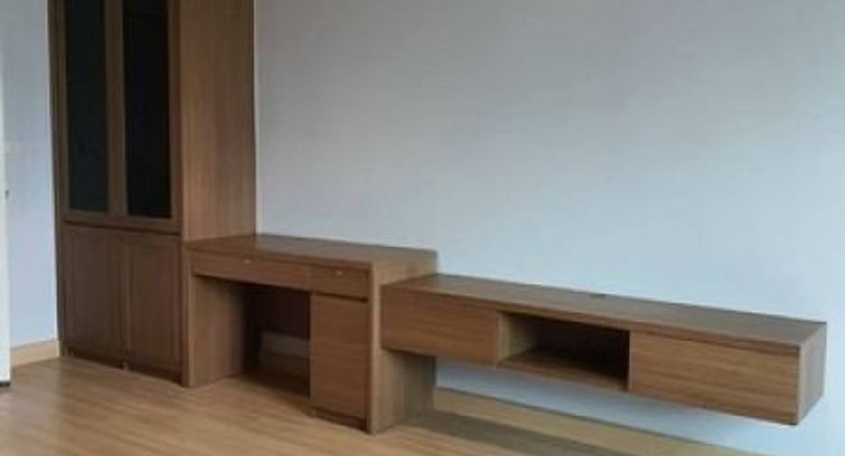 For sale 4 bedrooms townhouse in Khan Na Yao, Bangkok