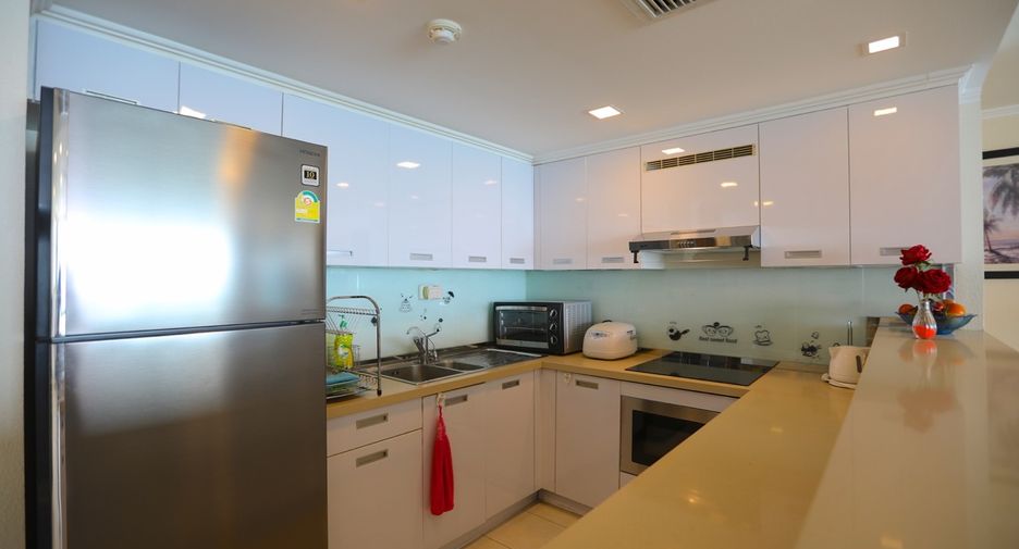For rent 3 bedrooms condo in Central Pattaya, Pattaya