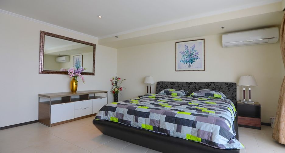 For rent 3 bedrooms condo in Central Pattaya, Pattaya