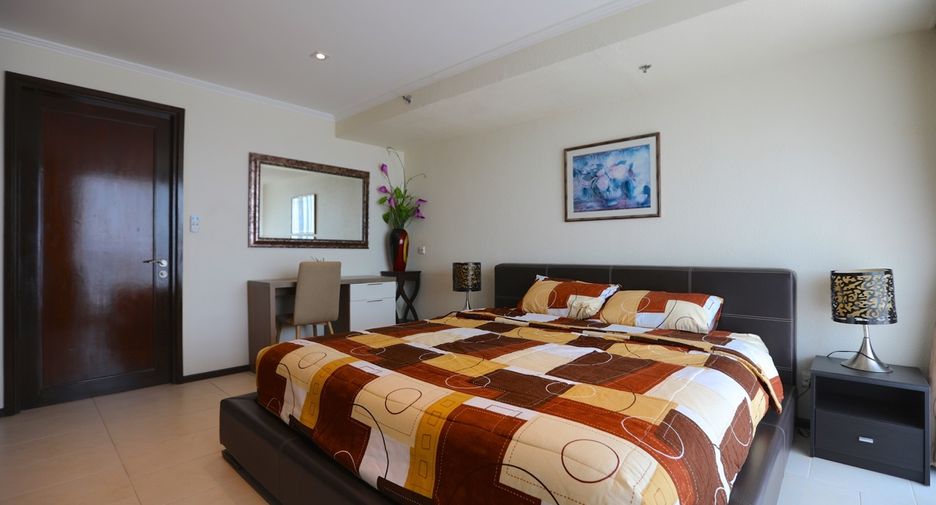 For rent 3 bedrooms condo in Central Pattaya, Pattaya