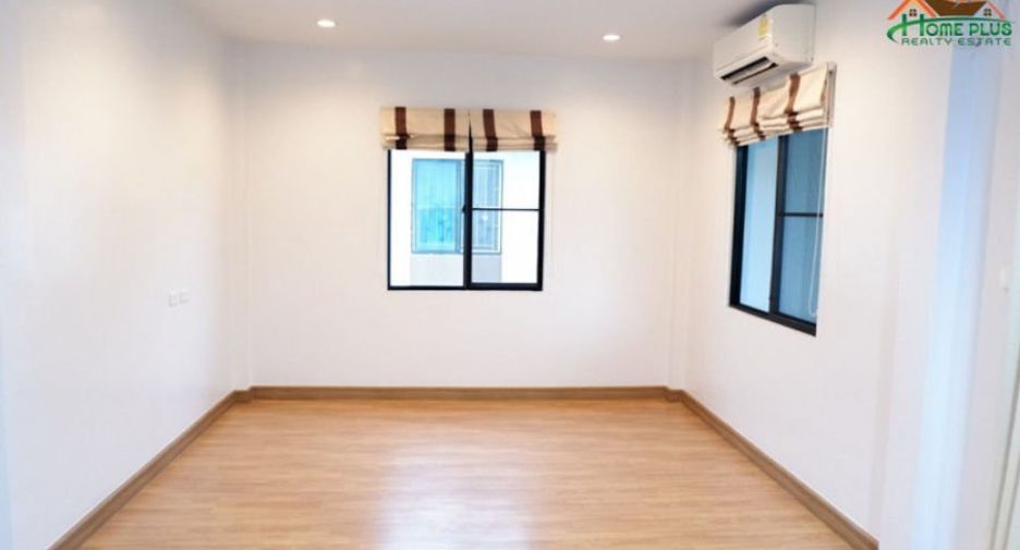 For sale 3 bedrooms house in Lam Luk Ka, Pathum Thani