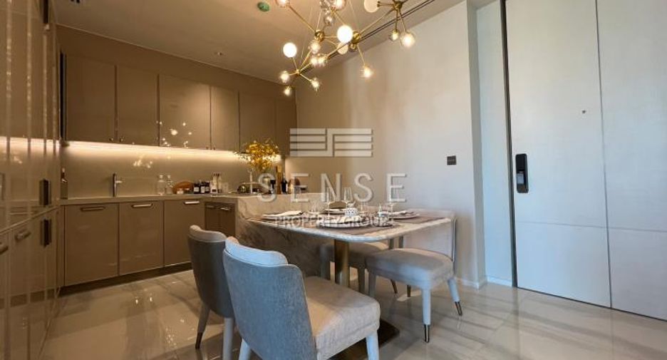 For sale 2 ベッドルーム condo in Khlong Toei, Bangkok