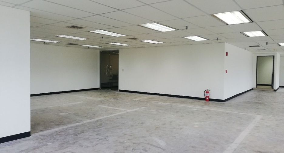 For sale office in Khlong Toei, Bangkok