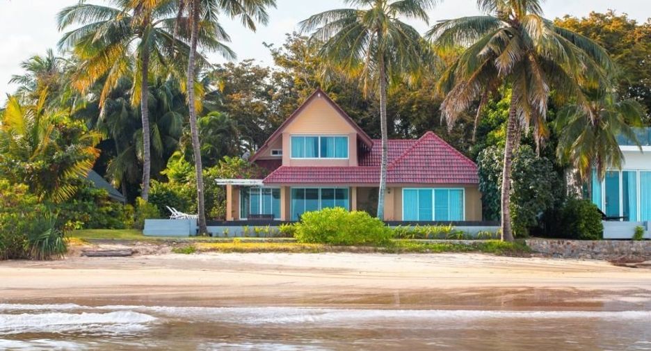For rent 3 bedrooms villa in Mueang Phuket, Phuket