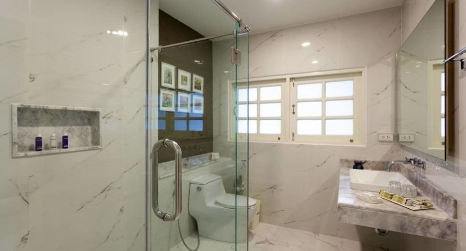 For rent 3 bedrooms villa in Mueang Phuket, Phuket