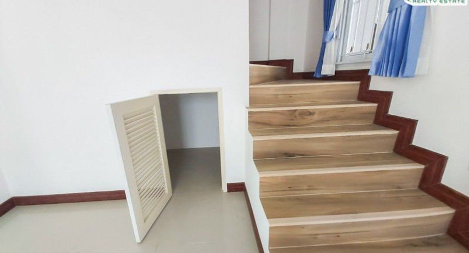 Reihenhaus zum Kauf mit 3 Zimmer in Mueang Chon Buri, Chonburi
