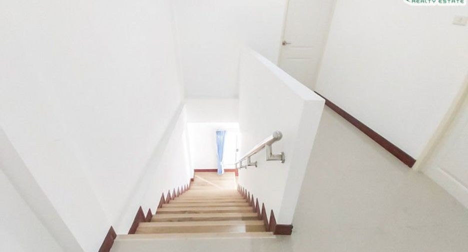 Reihenhaus zum Kauf mit 3 Zimmer in Mueang Chon Buri, Chonburi