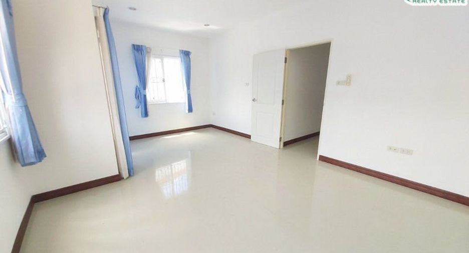 Reihenhaus zum Kauf mit 3 Zimmer in Mueang Chon Buri, Chonburi