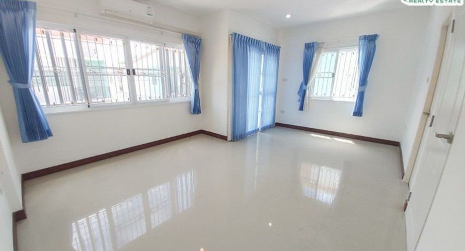 Reihenhaus zum Kauf mit 3 Zimmer in Mueang Chon Buri, Chonburi