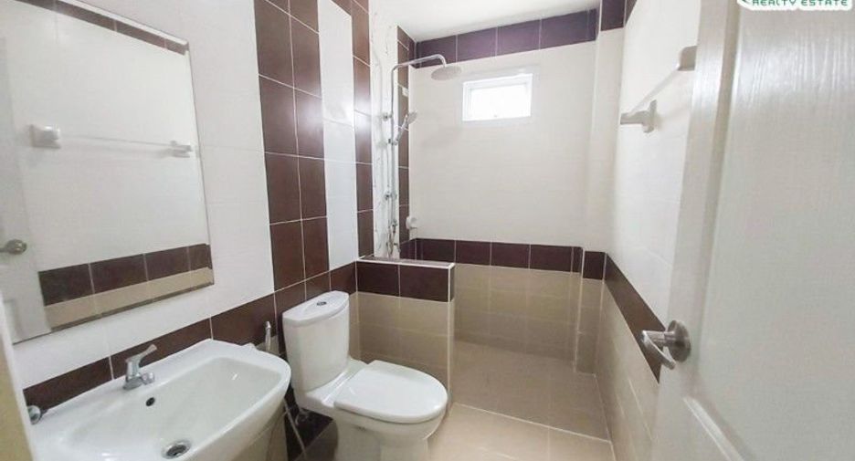 Reihenhaus zum Kauf mit 3 Zimmer in Mueang Chon Buri, Chonburi