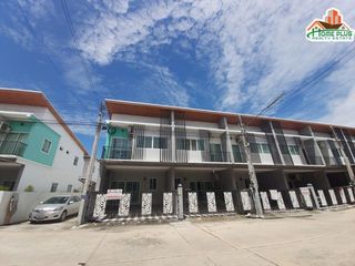 Reihenhaus zum Kauf mit 3 Zimmer in Mueang Chon Buri, Chonburi
