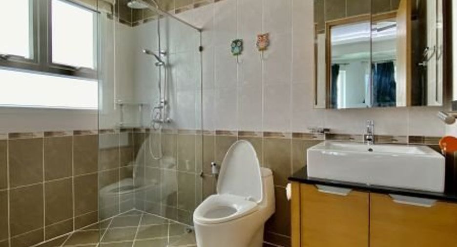 For rent 4 bedrooms house in Bang Lamung, Chonburi