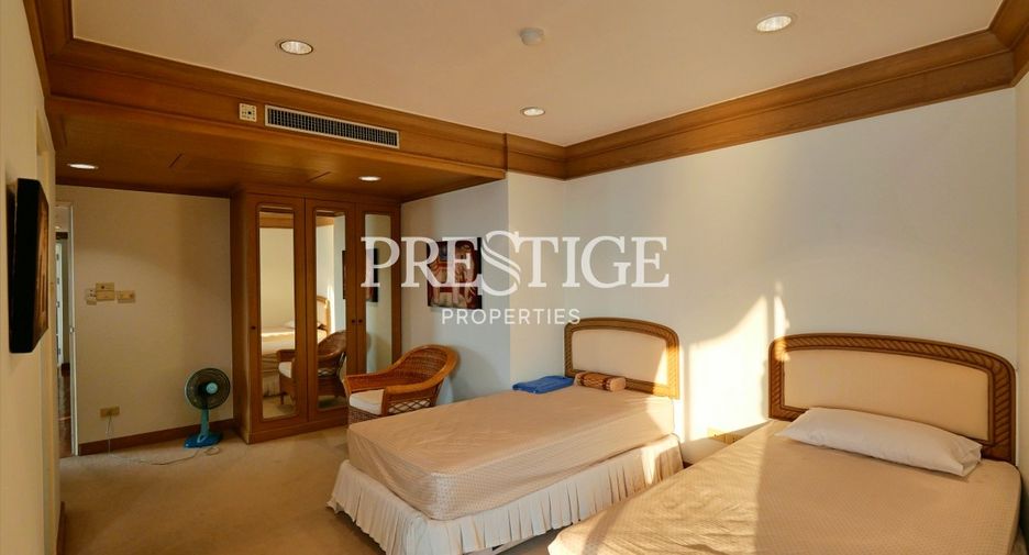 For sale 4 Beds condo in Pratumnak, Pattaya
