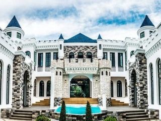 For Rent 6 Bedroom Villa In Mueang Chiang Mai