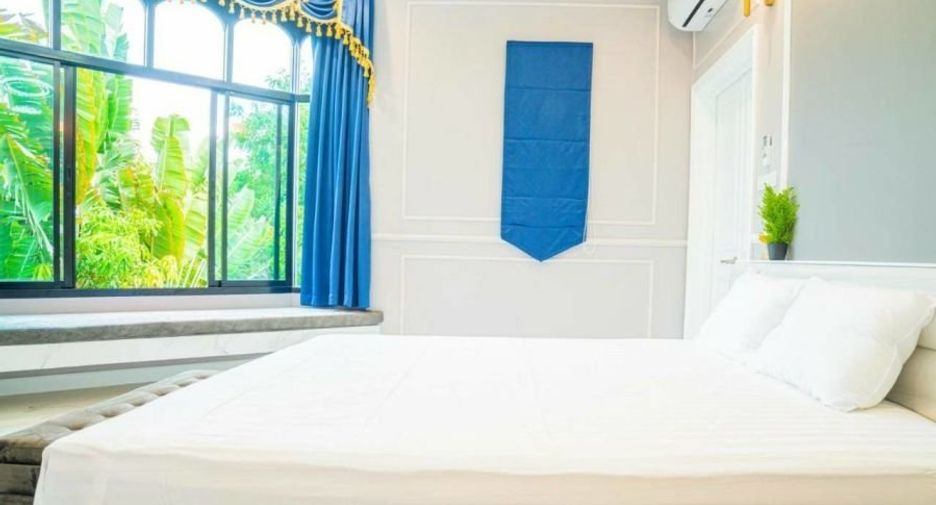 For rent 6 bedrooms villa in Mueang Chiang Mai, Chiang Mai