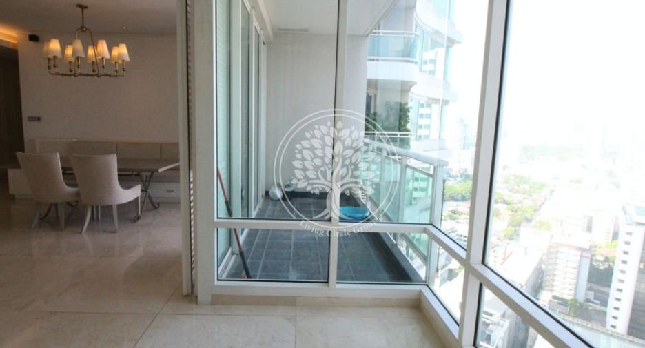 For rent and for sale 3 bedrooms condo in Sathon, Bangkok