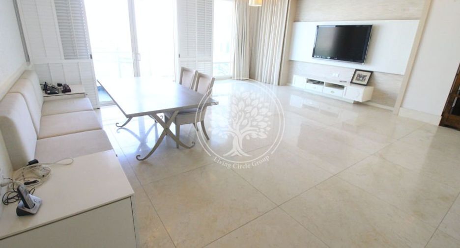 For rent and for sale 3 bedrooms condo in Sathon, Bangkok