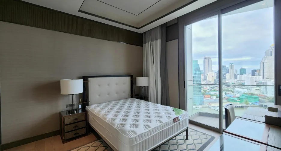 For sale 2 bed condo in Khlong San, Bangkok