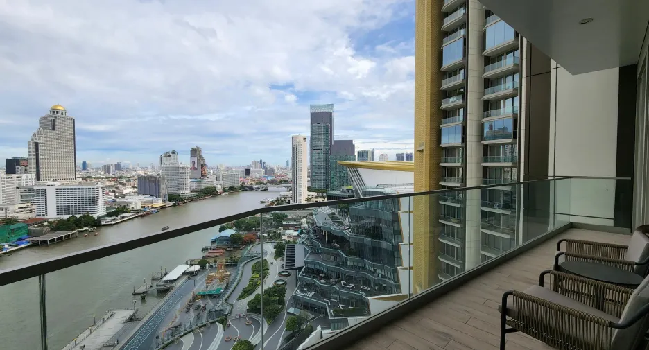 For sale 2 bed condo in Khlong San, Bangkok