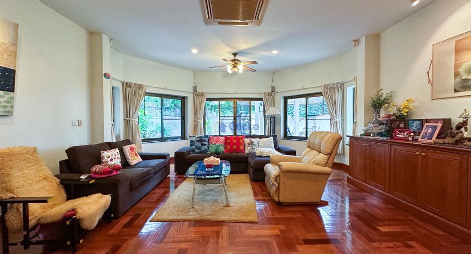For sale 7 bed house in Central Pattaya, Pattaya