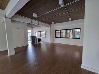 For rent and for sale 1 bed office in Phaya Thai, Bangkok