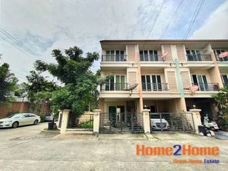 For sale 3 bedrooms townhouse in Khan Na Yao, Bangkok