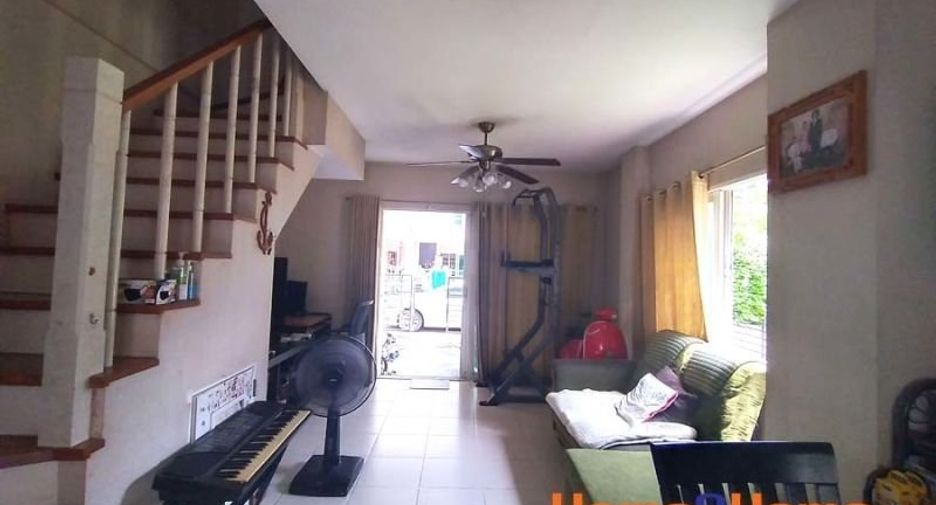 Casa adosada en venta de 3 habitaciones en Khan Na Yao, Bangkok