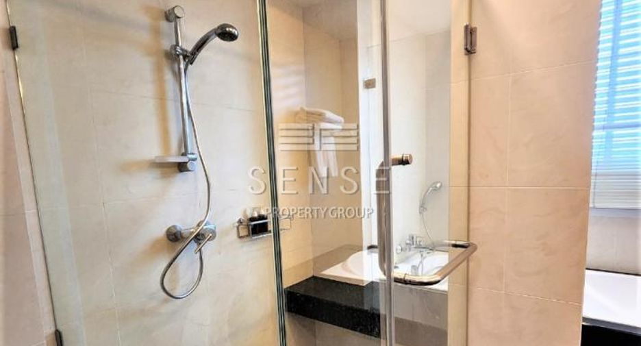 For rent 3 bedrooms condo in Sathon, Bangkok