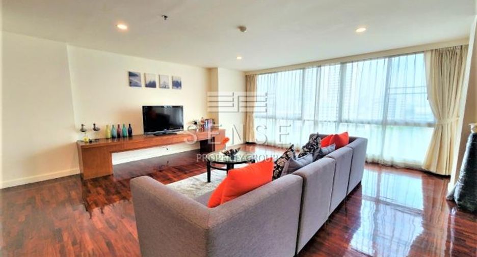 For rent 3 bedrooms condo in Sathon, Bangkok