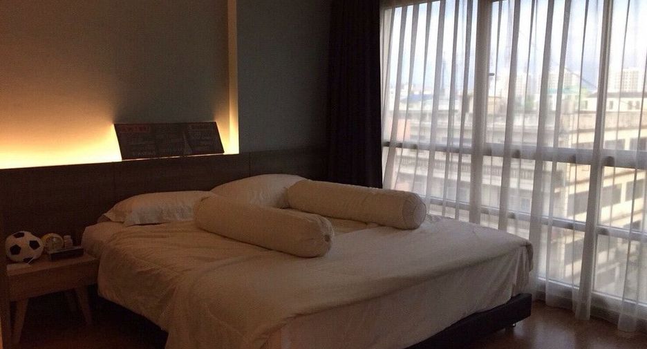 For sale 1 Beds condo in Huai Khwang, Bangkok