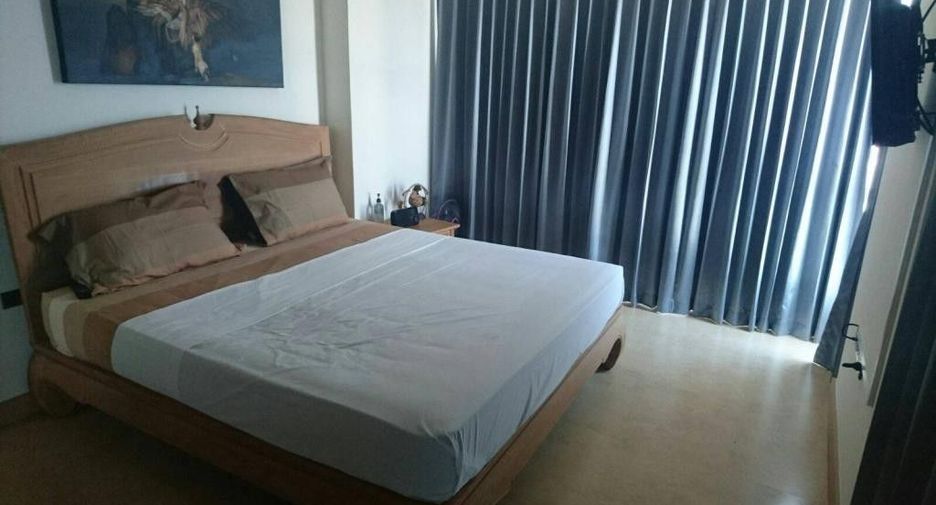For sale 2 bed condo in Pratumnak, Pattaya