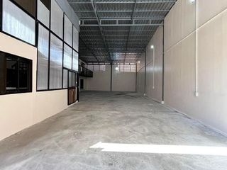 For rent warehouse in Din Daeng, Bangkok