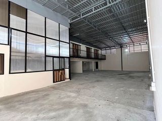 For rent warehouse in Din Daeng, Bangkok