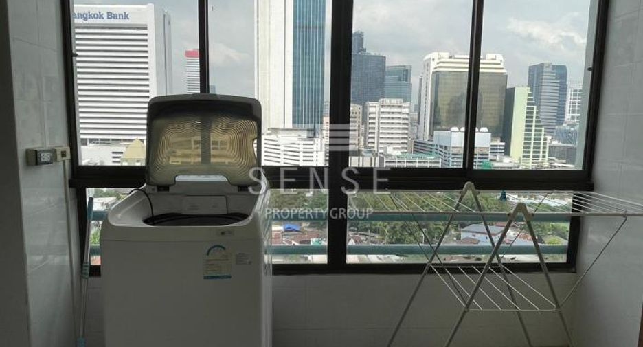 For rent 3 bedrooms condo in Sathon, Bangkok