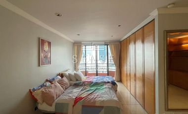 For rent 3 bedrooms condo in Sathon, Bangkok