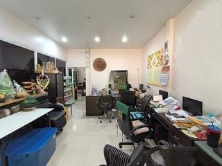 For sale 1 bed house in Huai Khwang, Bangkok
