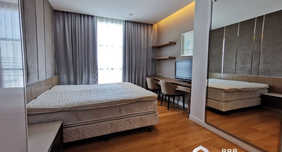 For rent 4 bedrooms condo in Bang Kho Laem, Bangkok