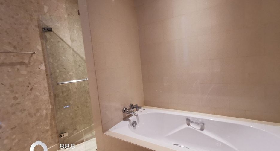 For rent 4 bedrooms condo in Bang Kho Laem, Bangkok