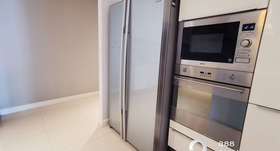 For rent 4 bedrooms condo in Bang Kho Laem, Bangkok