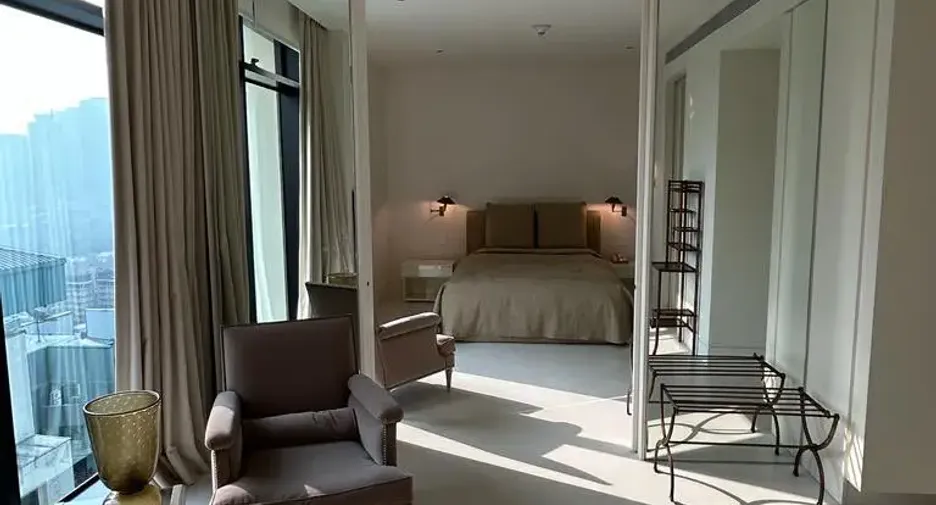 For rent 4 bedrooms condo in Pathum Wan, Bangkok